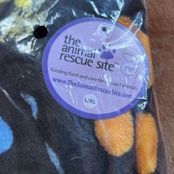 Bundle of The Animal Rescue Site Slipper Socks, Slippers, Pocket Shawl and Watch - Picture 3 of 11
